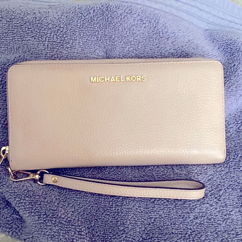 EUC MICHAEL KORS JET SET WALLET